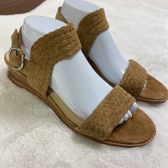 LIKE NEW Vince Camuto "Raner" Demi Wedge‎ Tipsy Taupe Sandals, size 11 - Picture 1 of 13